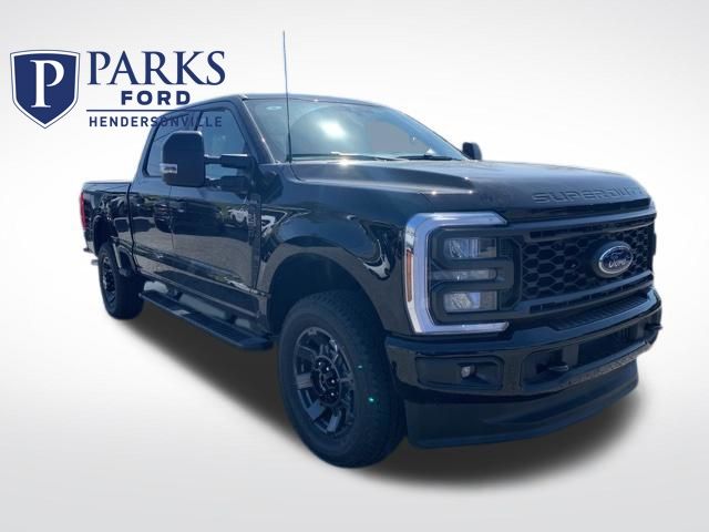Agate Black Metallic 2026 Ford F-250 Super Duty Pickup Truck Four-Wheel Drive 10-Speed Automatic
