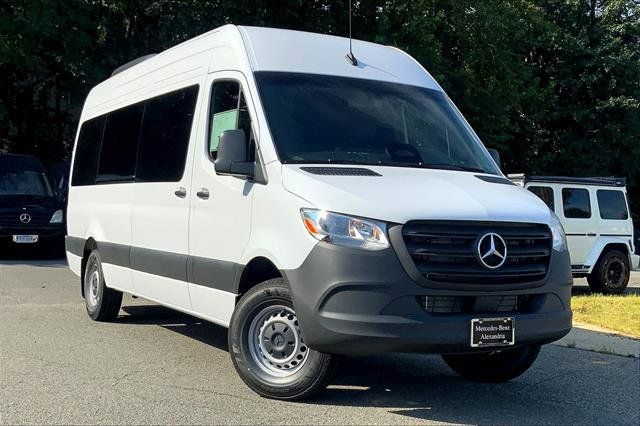 2025 Mercedes-Benz Sprinter 2500 170 High Roof Passenger Van RWD