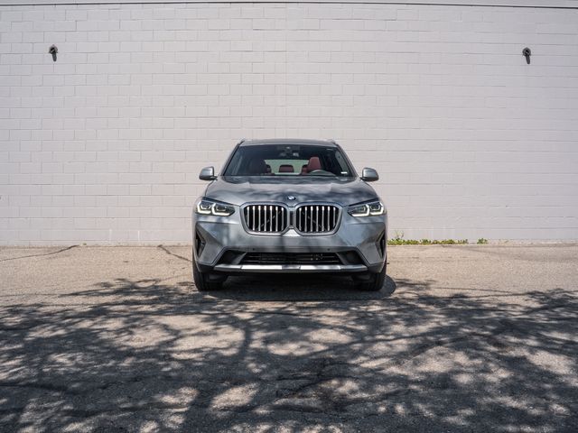 Used 2024 Gray BMW xDrive30i image 10