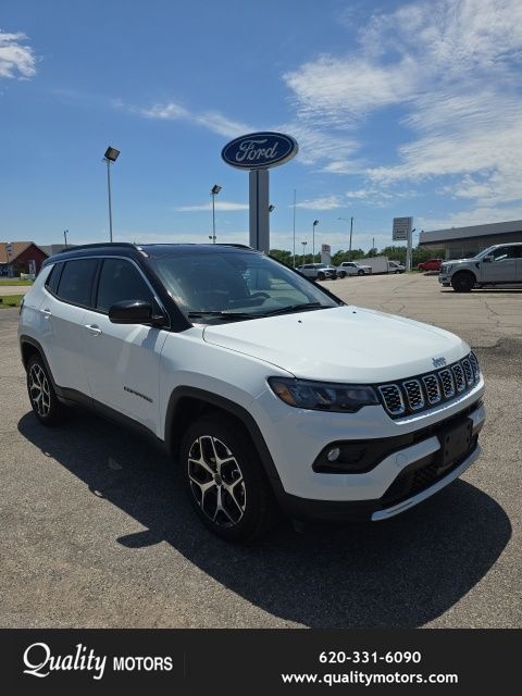 Bright White Clearcoat 2026 Jeep Compass SUV / Crossover Four-Wheel Drive 8-Speed Automatic