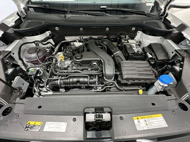 2026 Volkswagen Taos 1.5T SE White at Sutliff Volkswagen