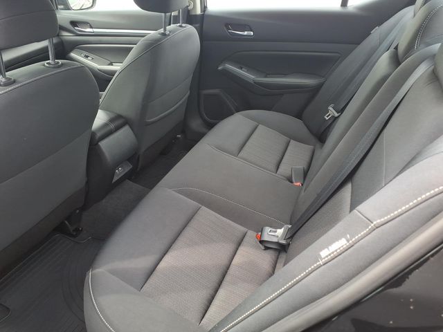 2022 Nissan Altima - Image 20