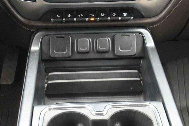 Used 2016 White Chevrolet LTZ image 21