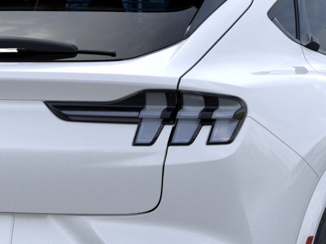 New 2026 White Ford Premium image 21