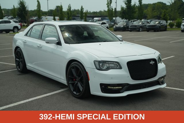 Bright White Clearcoat 2023 Chrysler 300 Sedan Rear-Wheel Drive 8-Speed Automatic