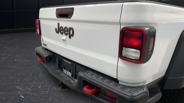 Used 2021 Bright White Clearcoat Jeep Rubicon image 37