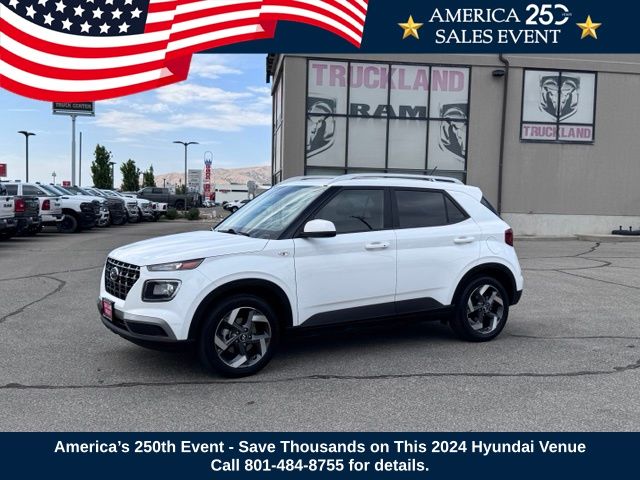 Lunar White 2024 Hyundai Venue SUV / Crossover Front-Wheel Drive Continuously Variable Transmission