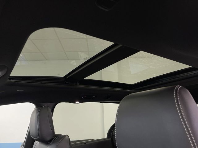 2025 Chrysler Pacifica Select photo