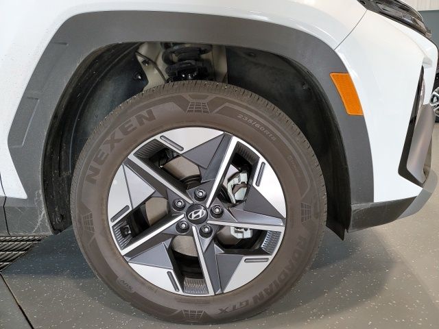 2025 Creamy White Pearl Hyundai Tucson Hybrid SEL Convenience AWD SUV