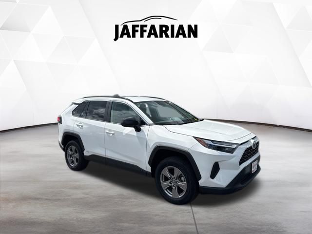 2024 Toyota RAV4 Hybrid LE AWD's photo