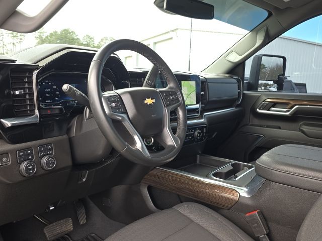 2024 Chevrolet Silverado 2500HD LT:45240A