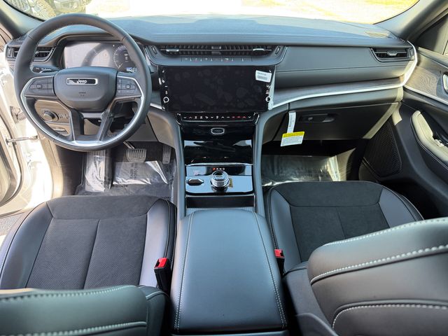 new 2026 Jeep Grand Cherokee car, priced at $37,455