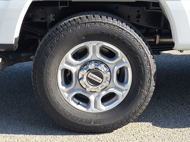 New 2026 White Ford XLT image 9