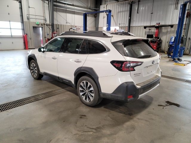 2024 Crystal White Pearl Subaru Outback Touring AWD SUV
