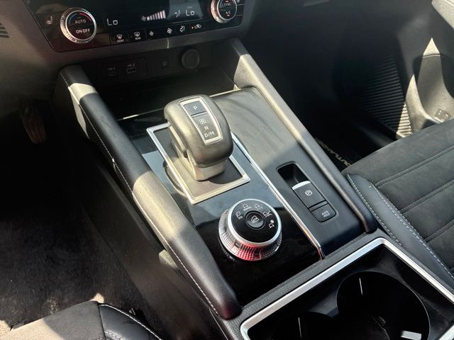2024 Mitsubishi Outlander SE  at Royal Nissan