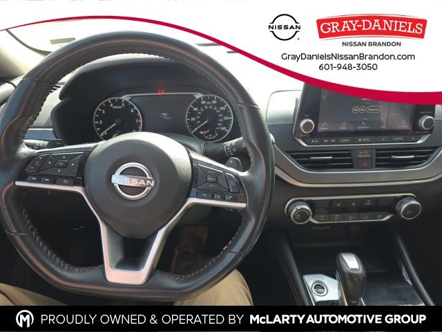 Pearl White Tricoat 2024 Nissan Altima 2.5 SR FWD Sedan Front-Wheel Drive Continuously Variable Transmission
