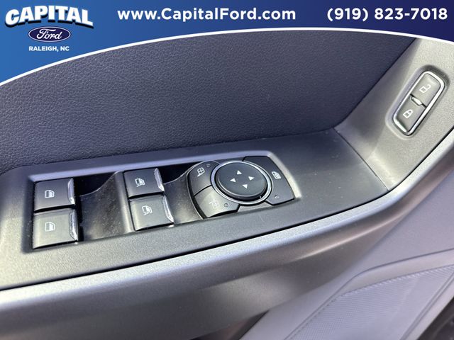 Used 2025 Oxford White Ford XLT image 21