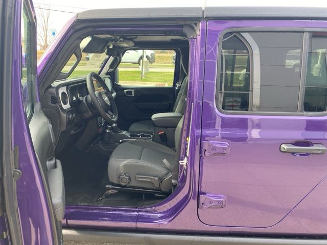 2026 Jeep Gladiator Willys - Reign exterior view 13