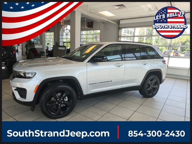 Silver Zynith 2025 Jeep Grand Cherokee SUV / Crossover Four-Wheel Drive 8-Speed Automatic
