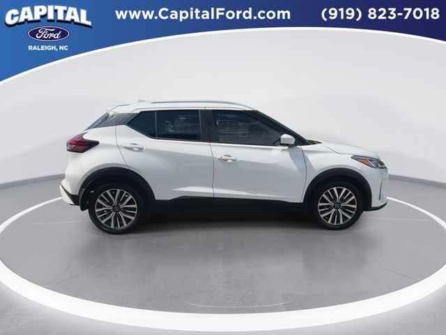 Used 2024 White Nissan SV image 9