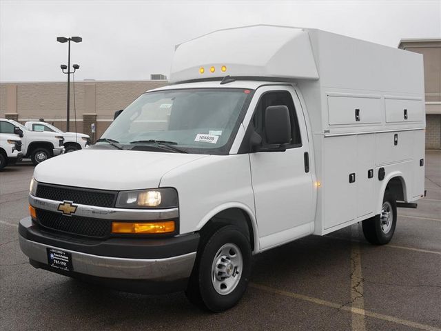2025 Chevrolet Express 3500