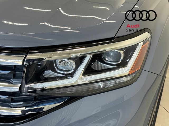 Used 2022 Gray Volkswagen 3.6L V6 SE w/Technology image 4