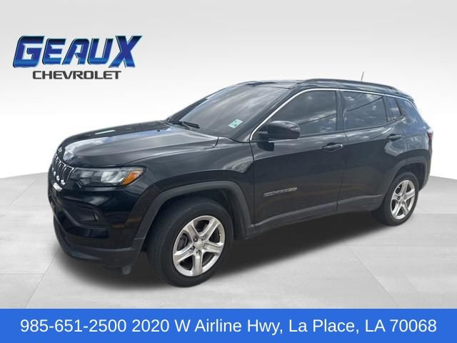 Diamond Black Crystal Pearlcoat 2023 Jeep Compass Latitude 4WD SUV / Crossover Four-Wheel Drive 8-Speed Automatic