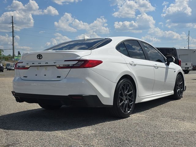 2025 Toyota Camry SE:B02318