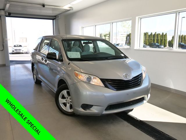 2011 Toyota Sienna 7-Passenger V6 FWD