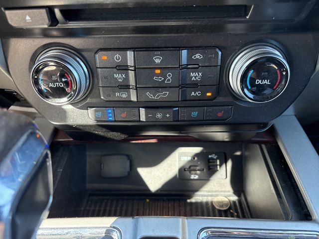 2015 White Ford F-150 King Ranch 4X4 Truck