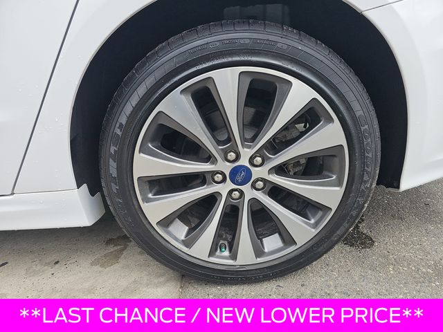 Used 2020 White Ford SE image 31