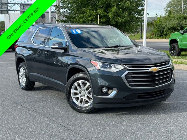 Gray (Graphite Metallic) 2019 Chevrolet Traverse LT Cloth AWD SUV / Crossover Four-Wheel Drive 9-Speed Automatic