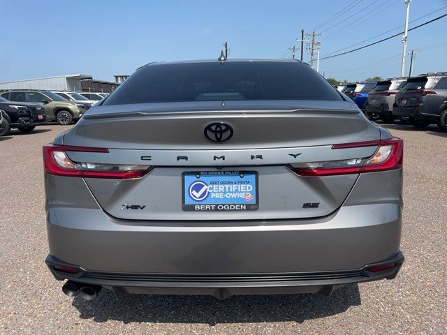 Used 2025  Toyota SE image 8