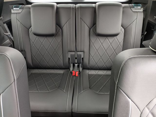 2025 Volkswagen Atlas SEL Premium R-Line - Photo 30
