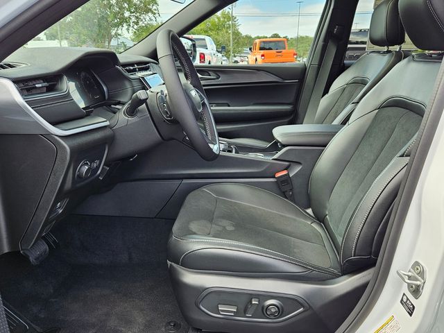 2025 Jeep Grand Cherokee L Altitude X 4x2