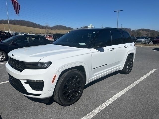 2025 Jeep Grand Cherokee Summit 4WD