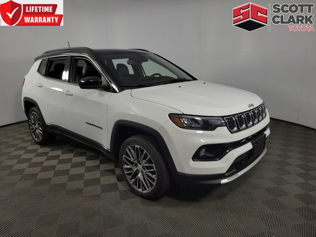 Bright White Clearcoat 2023 Jeep Compass SUV / Crossover Four-Wheel Drive 8-Speed Automatic