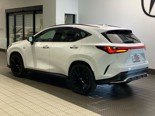 Used 2022  Lexus 350 F SPORT Handling image 4