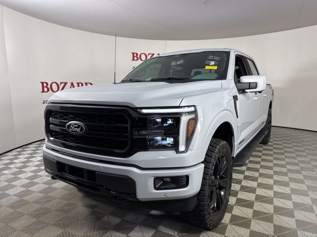 2025 White Ford F-150 Lariat 4X4 Truck