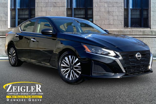 2024 Nissan Altima 2.5 SV FWD