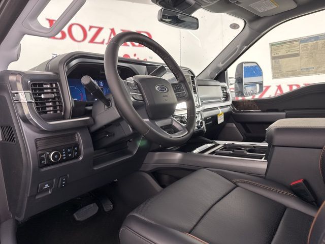 2025 Agate Black Metallic Ford Super Duty F-250 SRW Lariat 4X4 Truck
