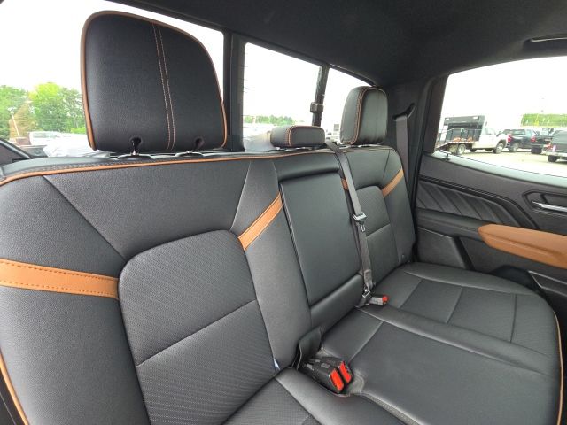 2024 GMC Canyon AT4:C02670