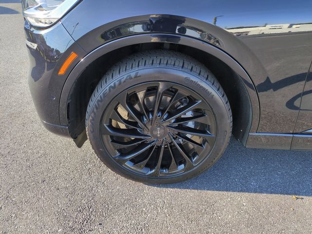 Used 2023 Black Lincoln Reserve image 10