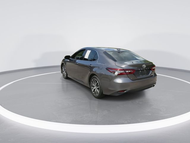 Used 2024  Toyota XLE image 8