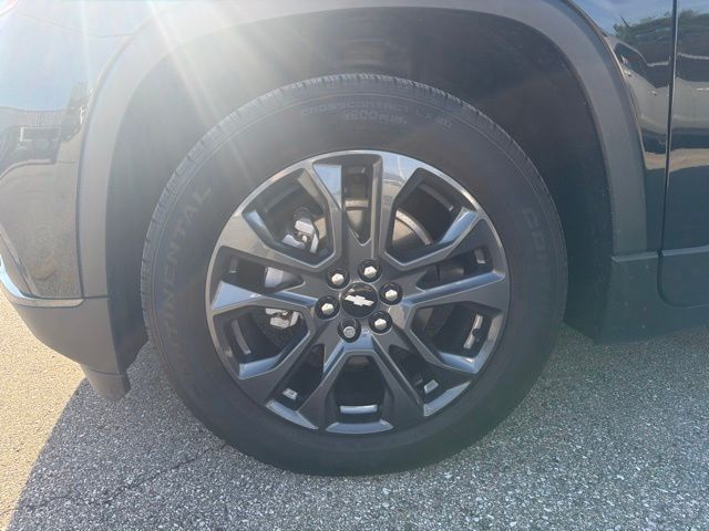 Used 2020 Black Chevrolet RS image 3