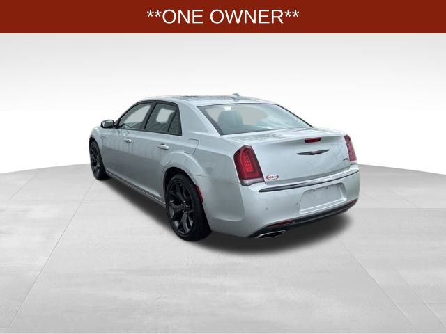 2023 Chrysler 300 S photo