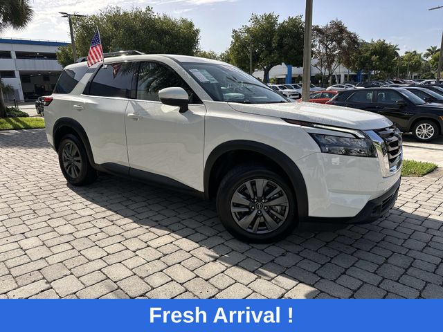 Glacier White 2025 Nissan Pathfinder SUV / Crossover Front-Wheel Drive 9-Speed Automatic