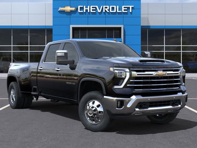 2025 Chevrolet Silverado 3500HD LTZ 2