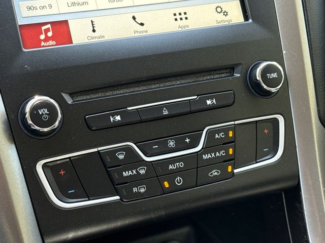 Used 2017 Silver Ford SE image 24