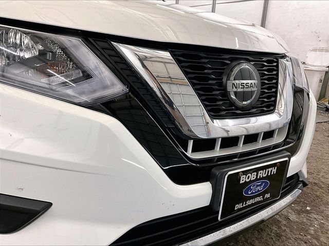 2018 Nissan Rogue SV White at Phil Fitts Ford